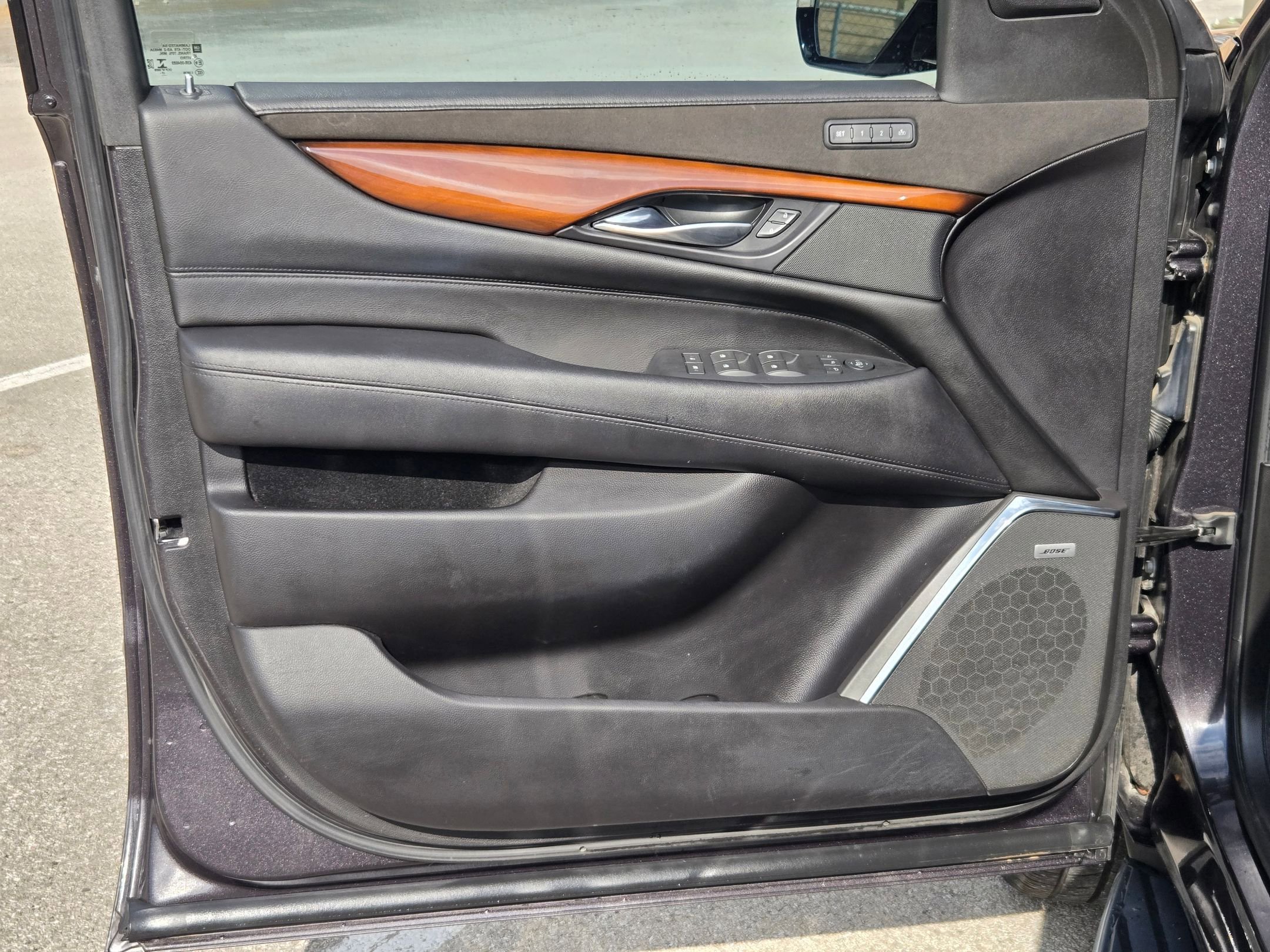 Used 2018 Cadillac Escalade Luxury image 10