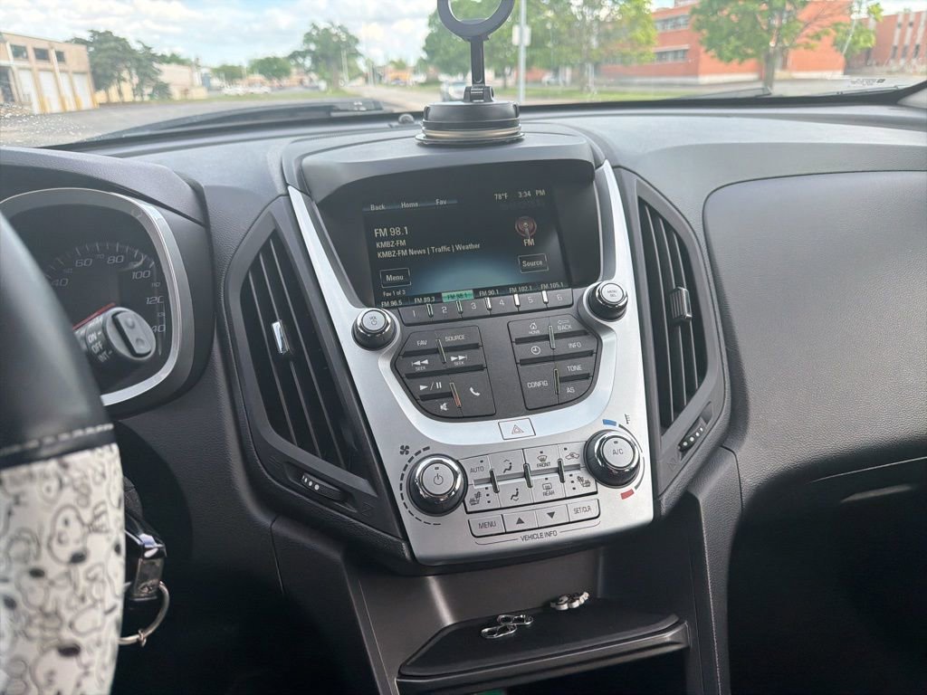 Used 2017 Chevrolet Equinox LT w/ Convenience Package AWD/4WD image 10