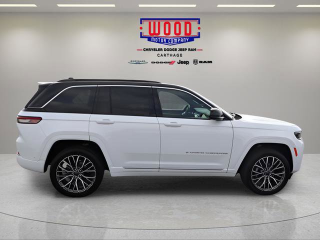 New 2026 Jeep Grand Cherokee Summit image 2