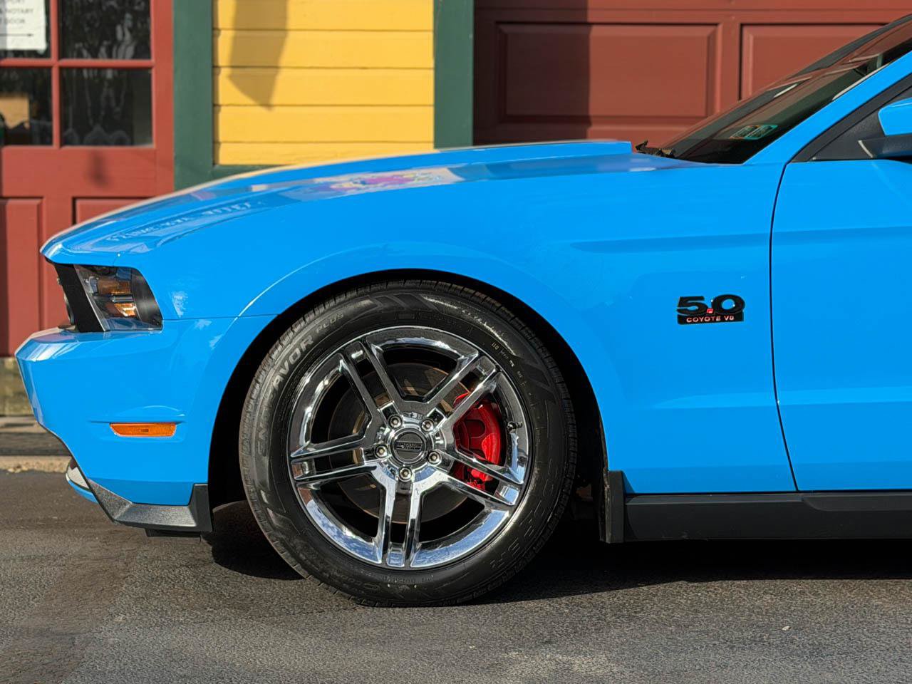 Used 2011 Ford Mustang GT Premium w/ 401A Rapid Spec Order Code RWD image 33