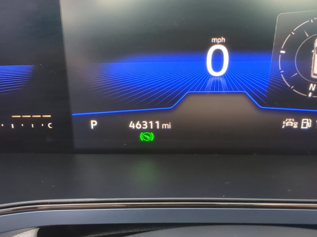 Certified 2023 Volkswagen Taos SE w/ Panoramic Sunroof Package FWD image 33