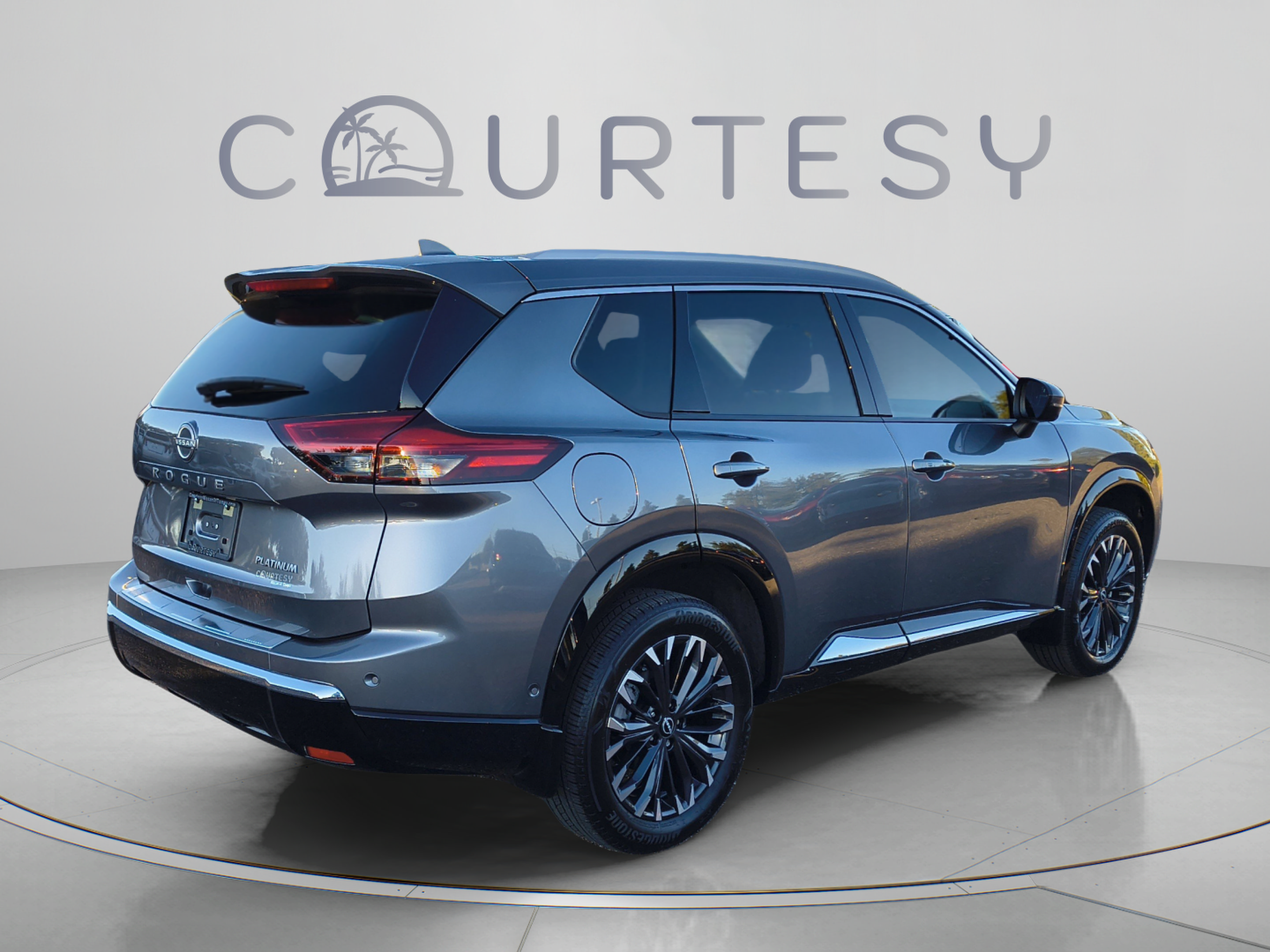 Certified 2024 Nissan Rogue Platinum FWD image 7