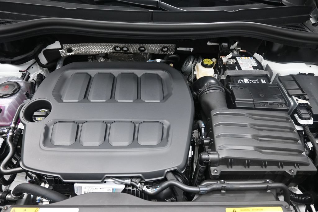 New 2026 Volkswagen Tiguan SEL R-Line AWD/4WD image 32