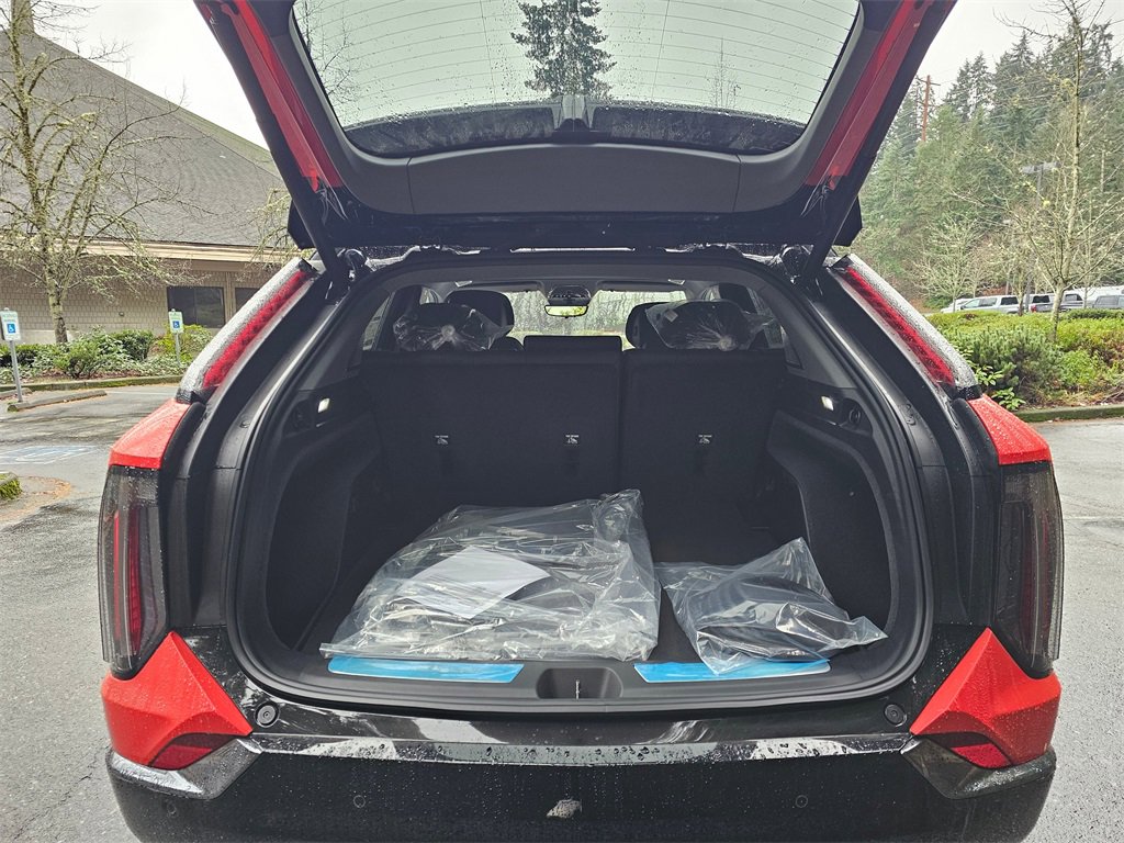 New 2026 Cadillac Optiq Sport 1 image 15