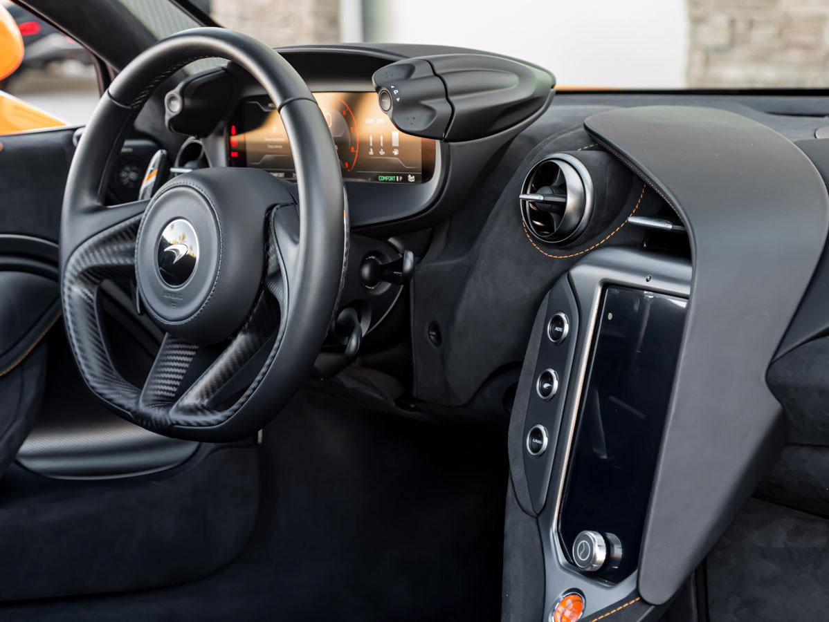 Used 2025 McLaren 750S RWD image 33