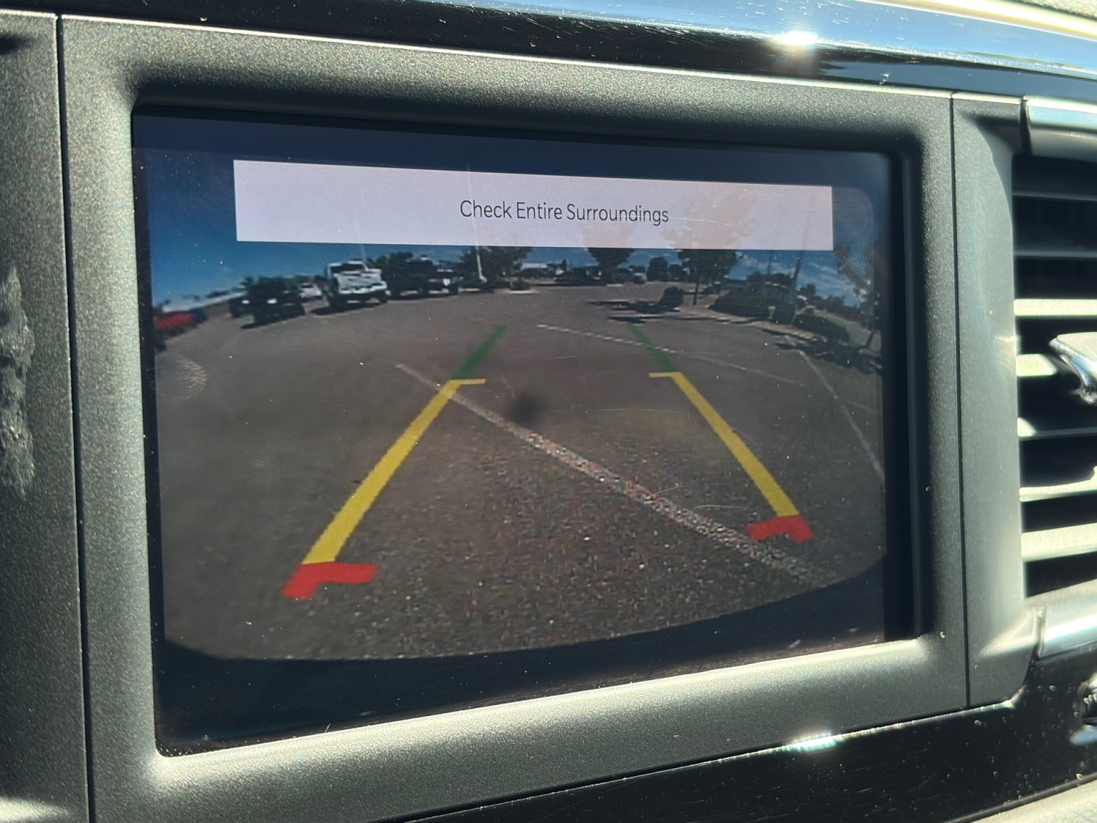 Used 2022 Chrysler Voyager LX FWD image 23