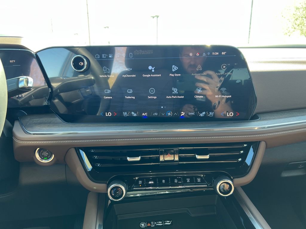 New 2026 Chevrolet Suburban High Country image 17