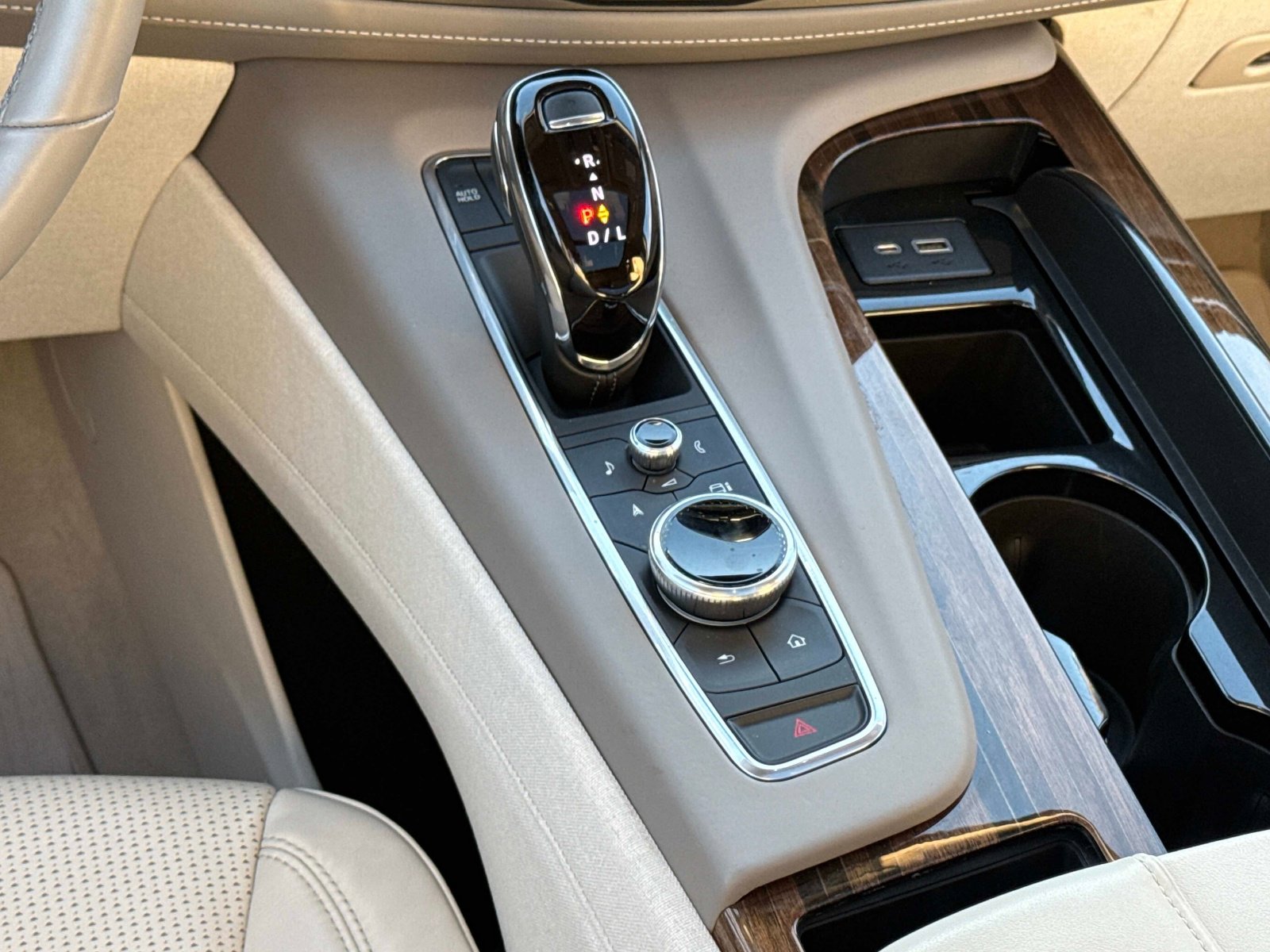 Used 2023 Cadillac Escalade Sport Platinum image 5