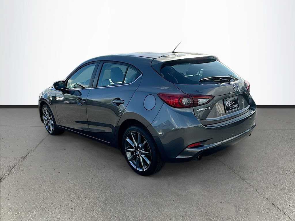 Used 2018 MAZDA MAZDA3 Touring FWD image 5