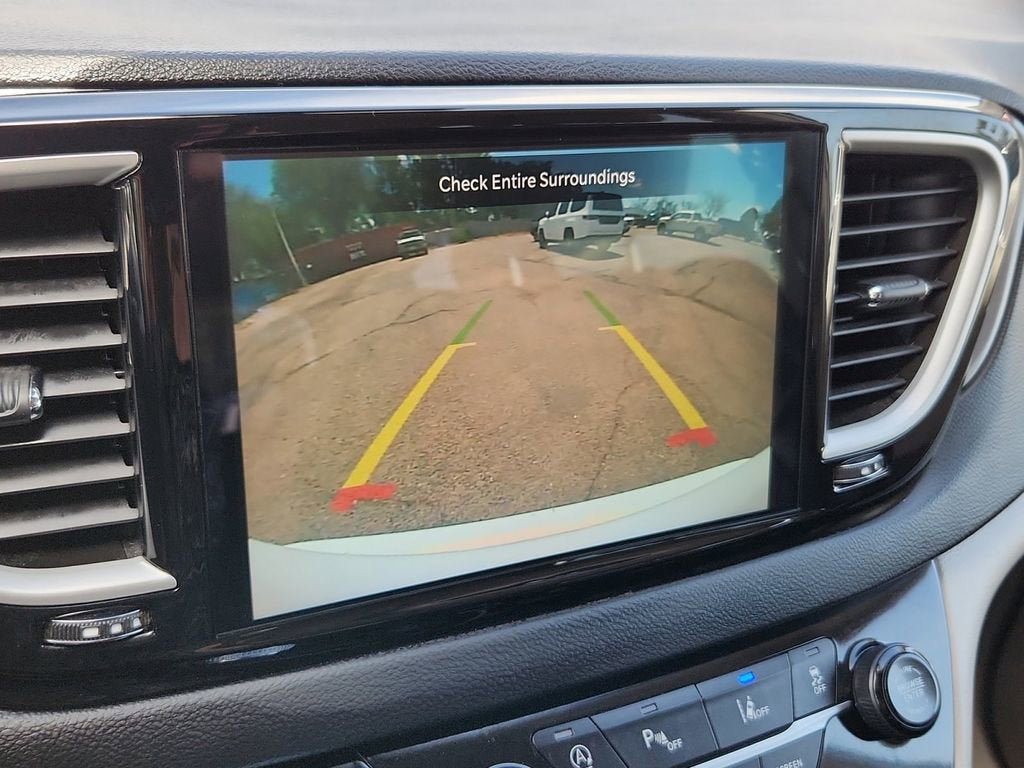 Used 2023 Chrysler Pacifica Touring-L FWD image 28