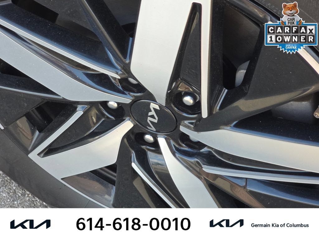 Used 2022 Kia Sorento S w/ Panoramic Sunroof Package FWD image 12