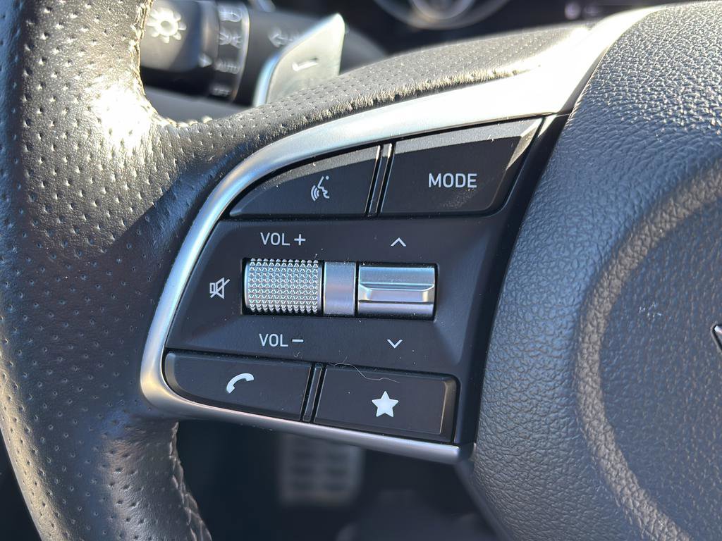 Used 2023 Genesis G70 3.3T w/ Sport Prestige Package image 27