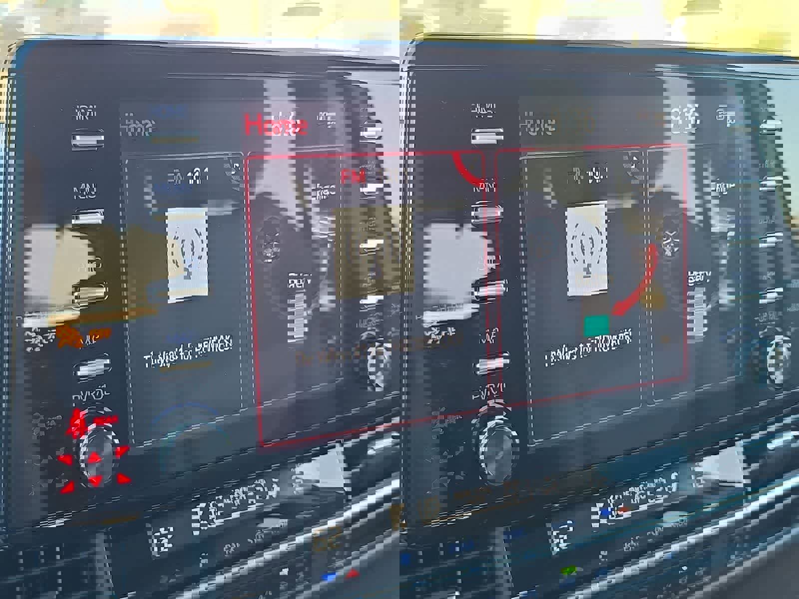 Used 2024 Toyota Sienna XLE image 21