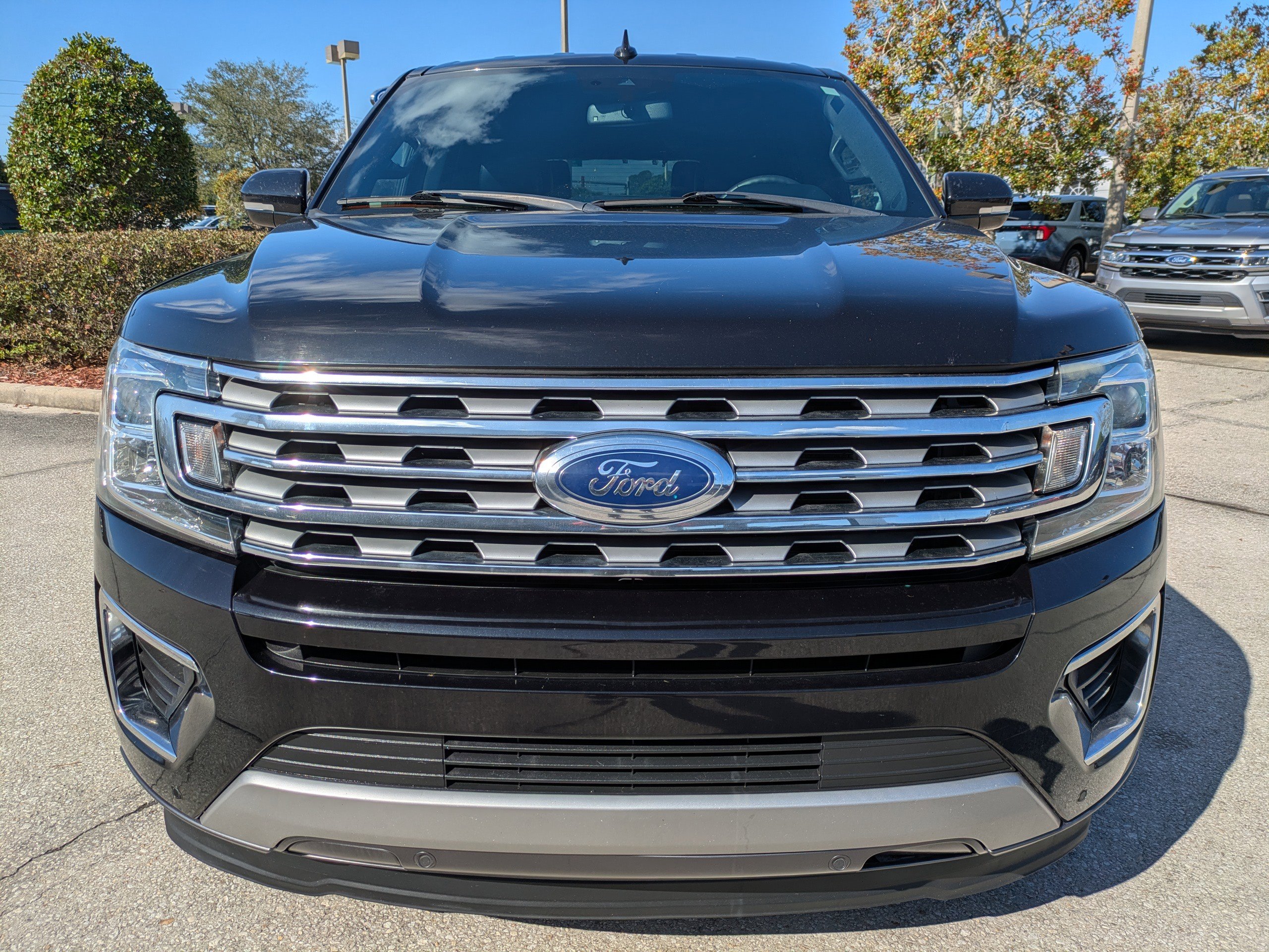 Used 2020 Ford Expedition Limited image 9