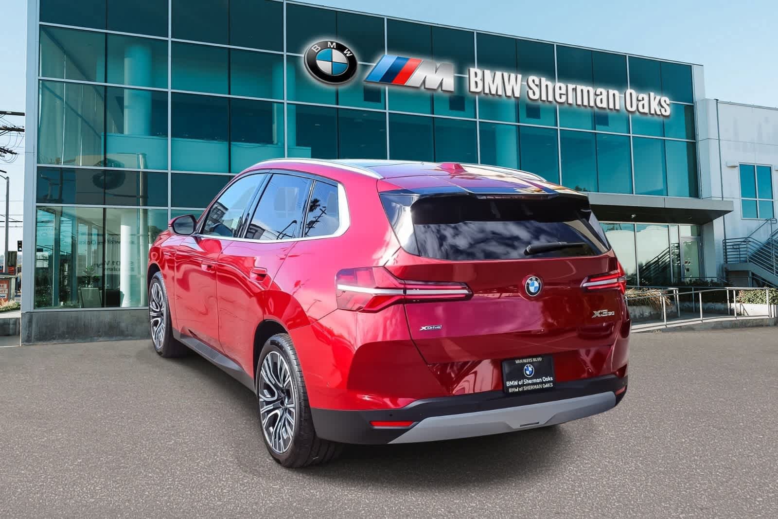 Used 2025 BMW X3 xDrive30i AWD/4WD image 6