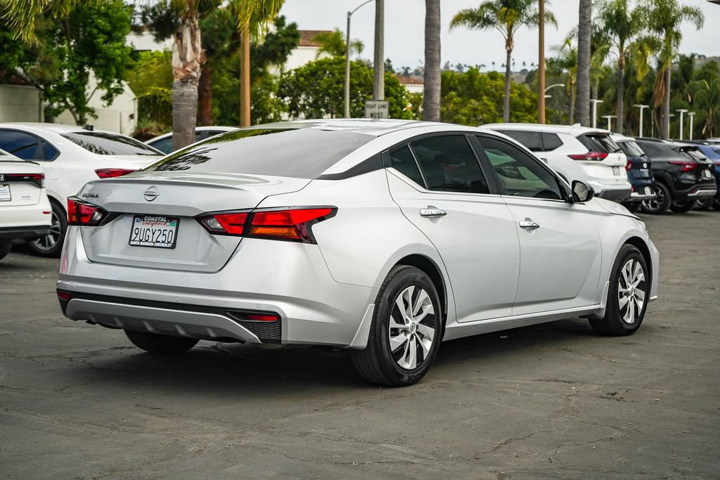 Used 2024 Nissan Altima 2.5 S FWD image 5