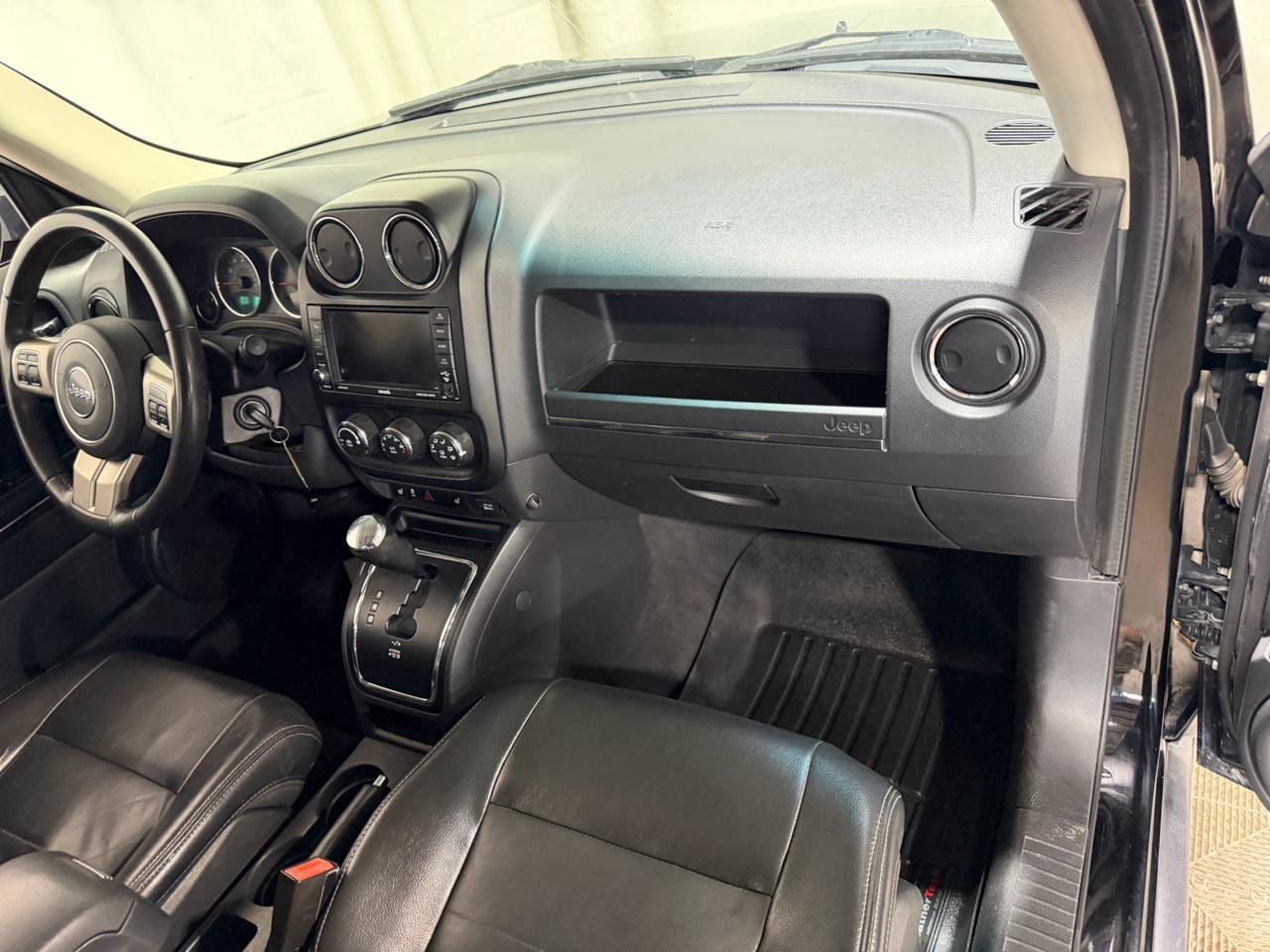 Used 2012 Jeep Patriot Limited w/ Sun/Sound Group AWD/4WD image 13