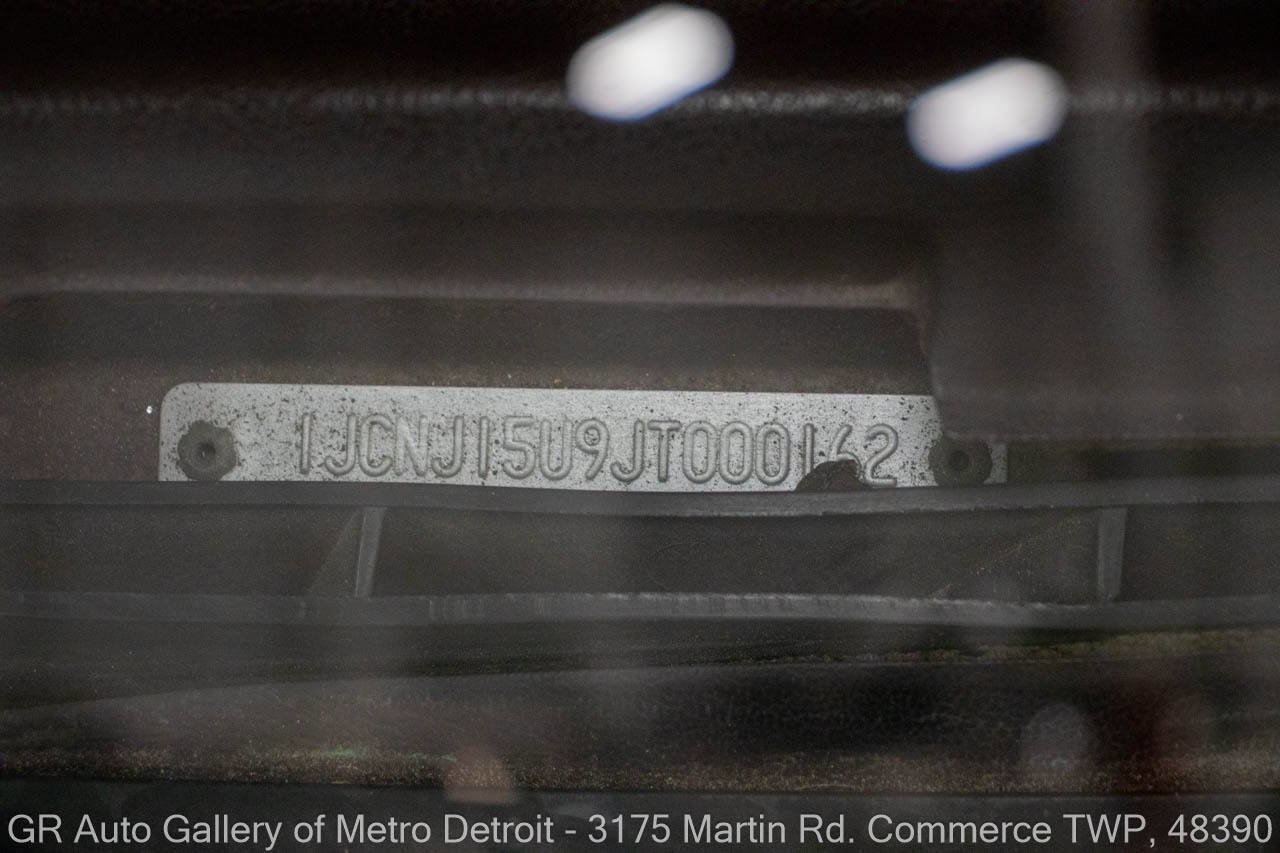 Used 1988 Jeep Grand Wagoneer image 17