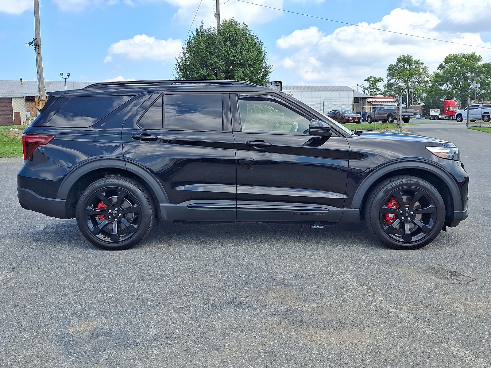 Used 2023 Ford Explorer ST w/ Equipment Group 401A AWD/4WD image 7