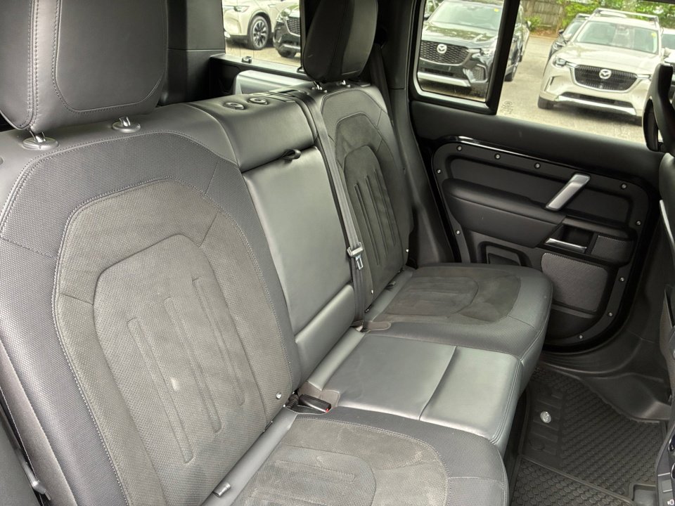 Used 2023 Land Rover Defender 110 AWD/4WD image 29