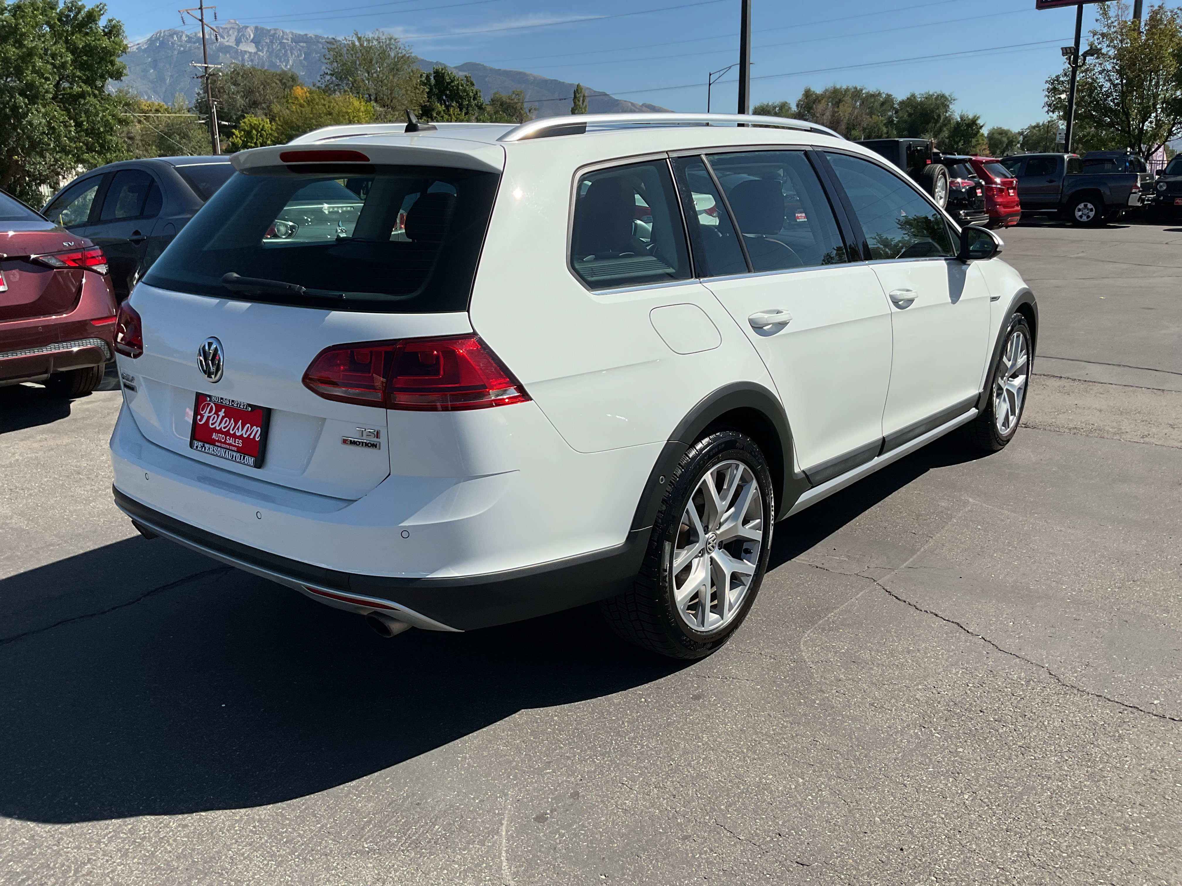 Used 2017 Volkswagen Golf Alltrack SEL AWD/4WD image 6