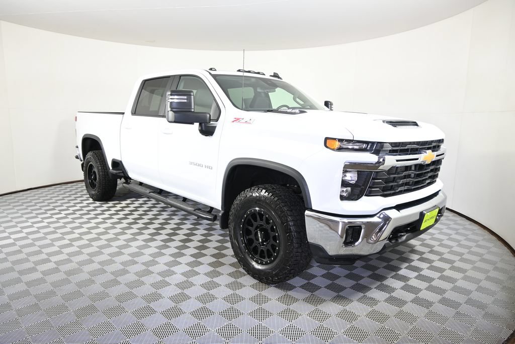 Used 2026 Chevrolet Silverado 3500 LT w/ Convenience Package AWD/4WD image 10