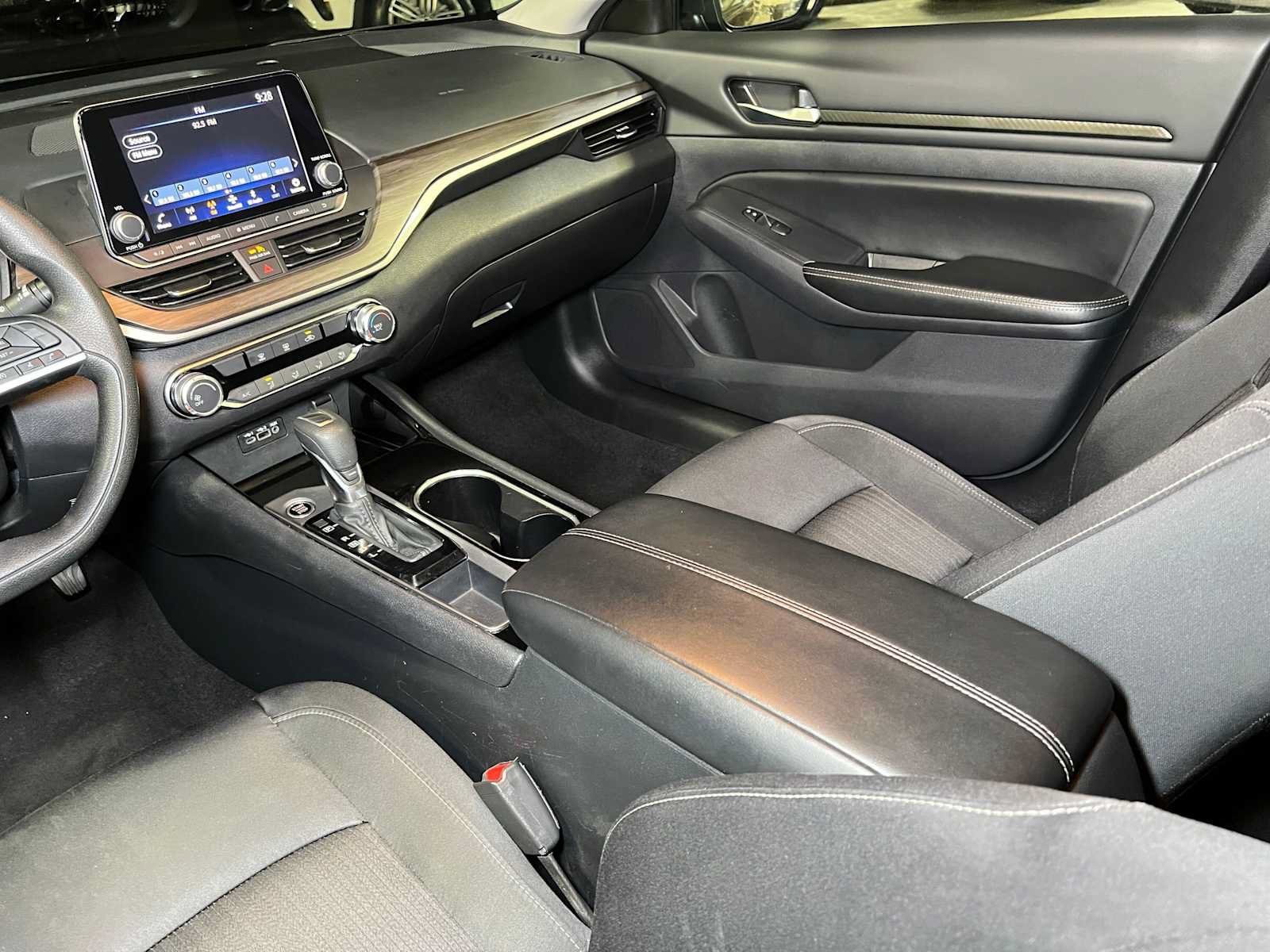 Used 2024 Nissan Altima 2.5 SV FWD image 37