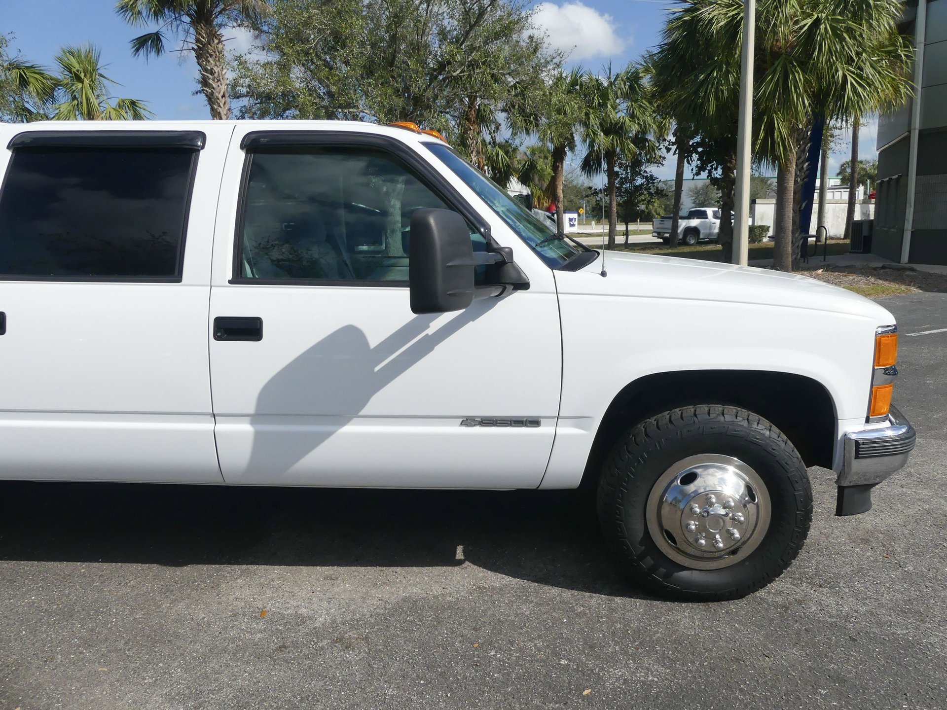 Used 2000 Chevrolet Silverado 3500 2WD Crew Cab image 38