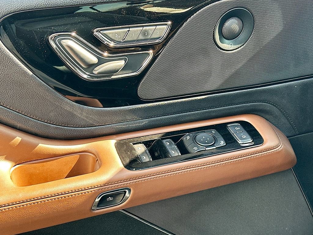 Used 2020 Lincoln Aviator Reserve w/ Elements Package Plus image 21