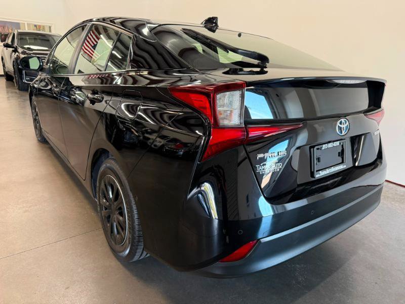 Used 2022 Toyota Prius LE FWD image 6