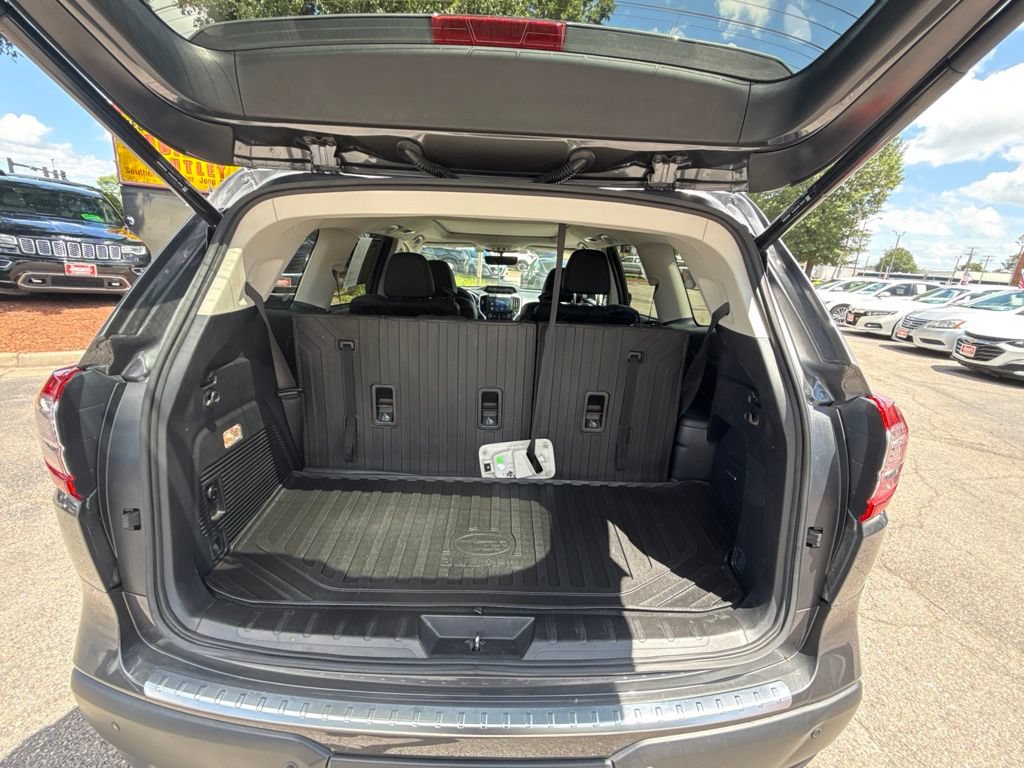 Used 2022 Subaru Ascent Limited w/ Technology Package AWD/4WD image 5