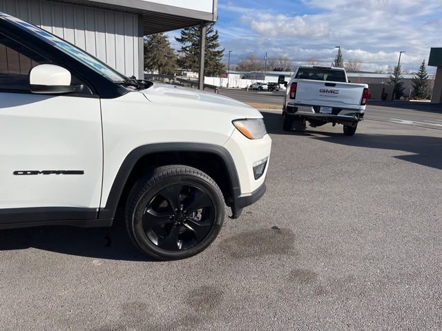 Used 2020 Jeep Compass Latitude AWD/4WD image 17