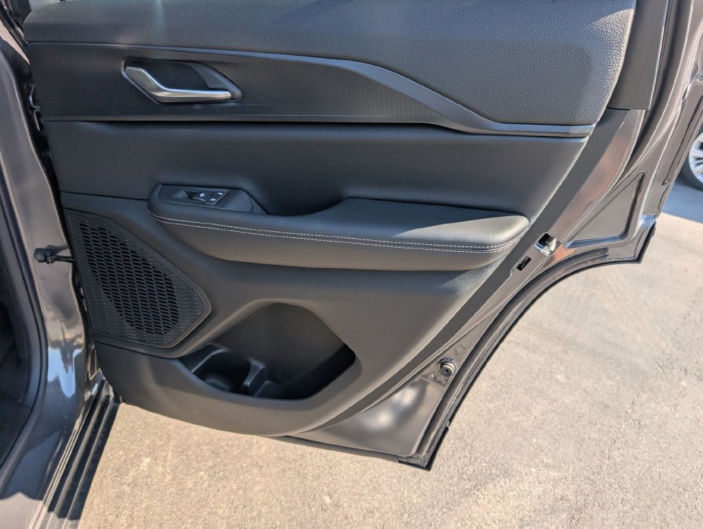 New 2026 Jeep Grand Cherokee Laredo RWD image 28