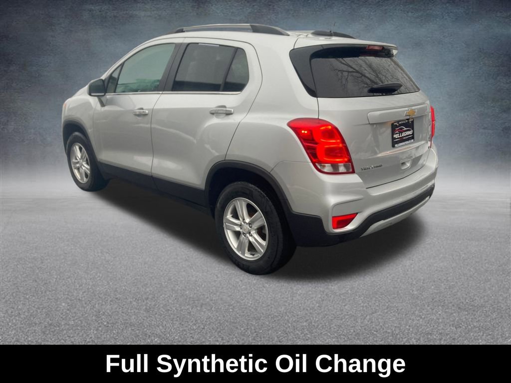 Used 2019 Chevrolet Trax LT w/ LT Convenience Package image 3