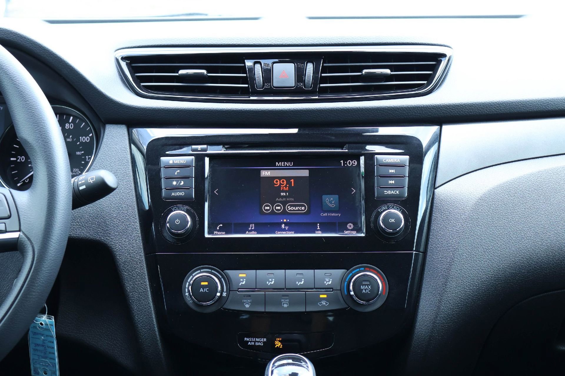 Used 2022 Nissan Rogue Sport S FWD image 16