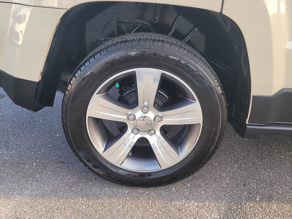 Used 2017 Jeep Patriot High Altitude image 5