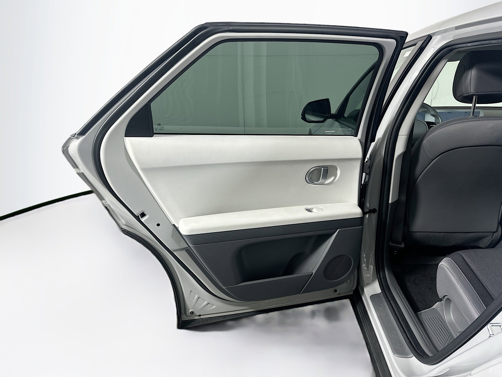 Used 2024 Hyundai Ioniq 5 SEL RWD image 27