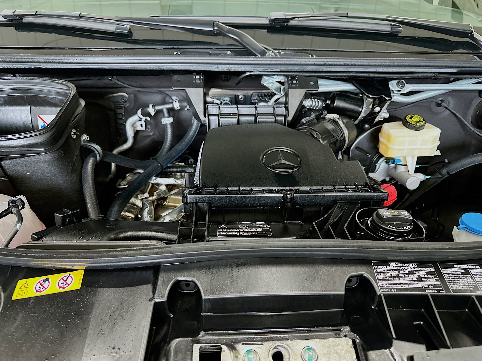 Used 2024 Mercedes-Benz Sprinter 144 Cargo image 30