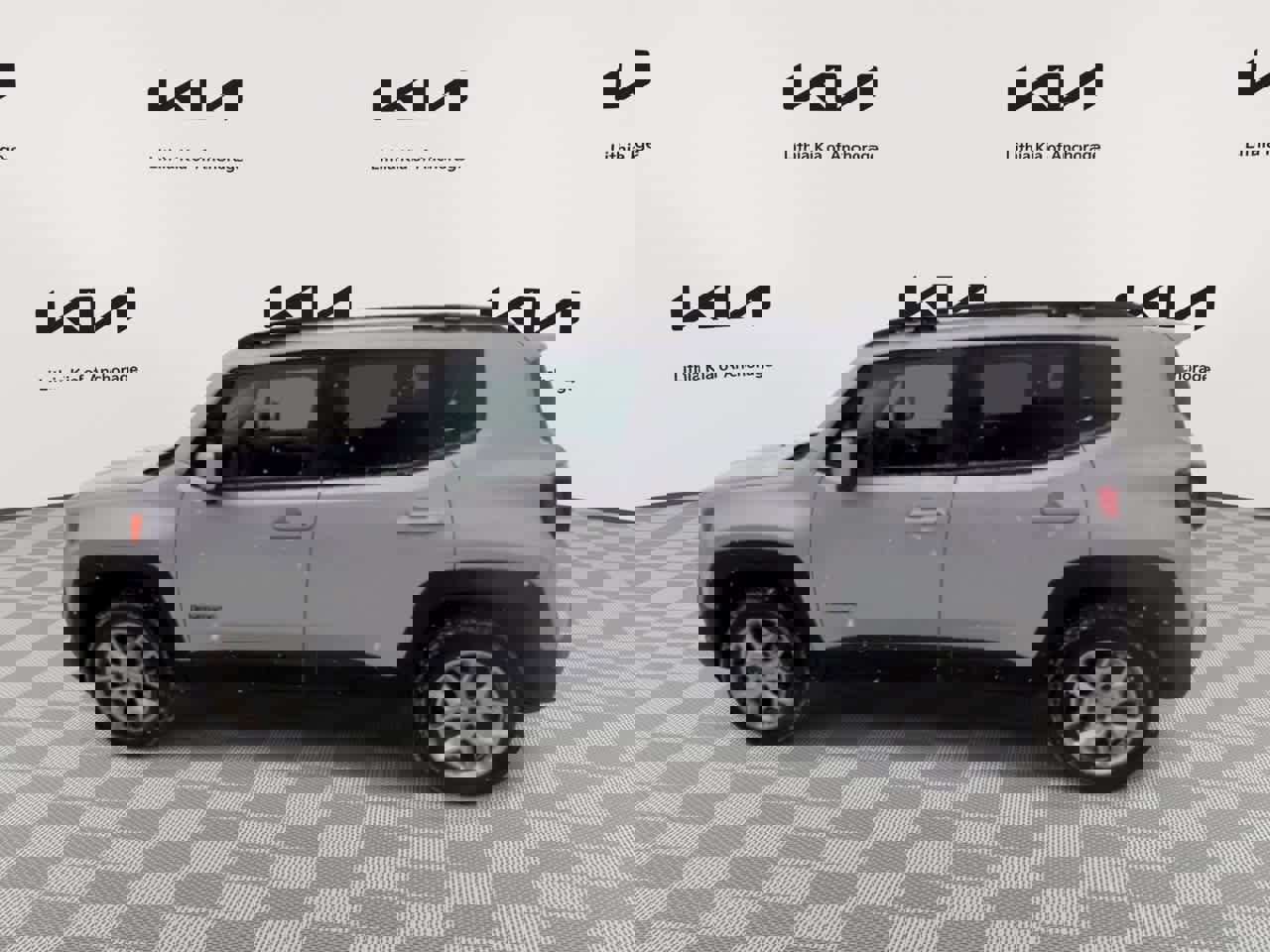 Used 2015 Jeep Renegade Latitude image 5