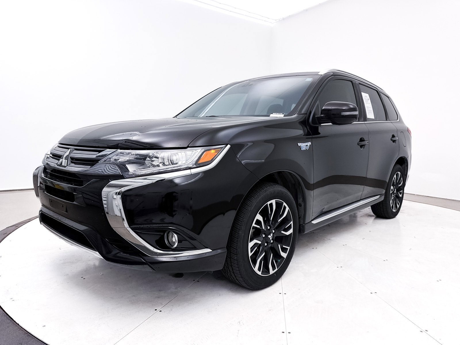 Used 2018 Mitsubishi Outlander SEL image 12