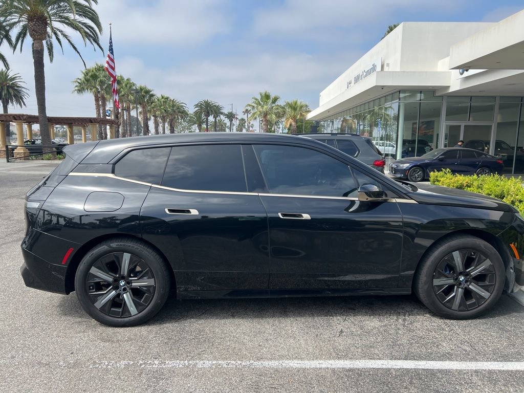 Used 2022 BMW iX xDrive50 w/ Premium Package image 2