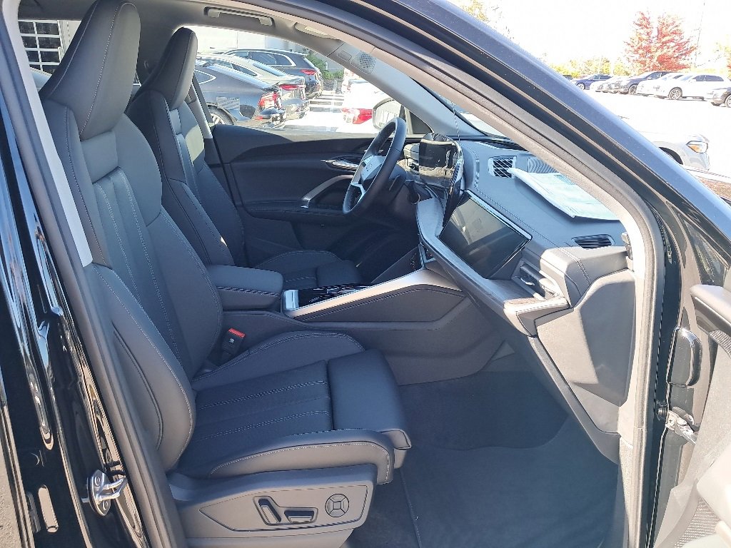 New 2025 Audi Q5 Prestige image 12