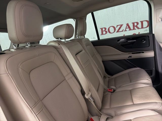 Certified 2022 Lincoln Aviator Reserve w/ Equipment Group 201A AWD/4WD image 17