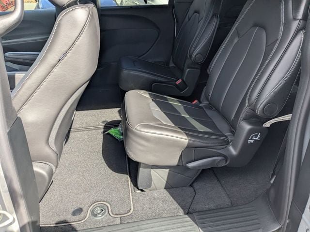 New 2026 Chrysler Voyager LX FWD image 47