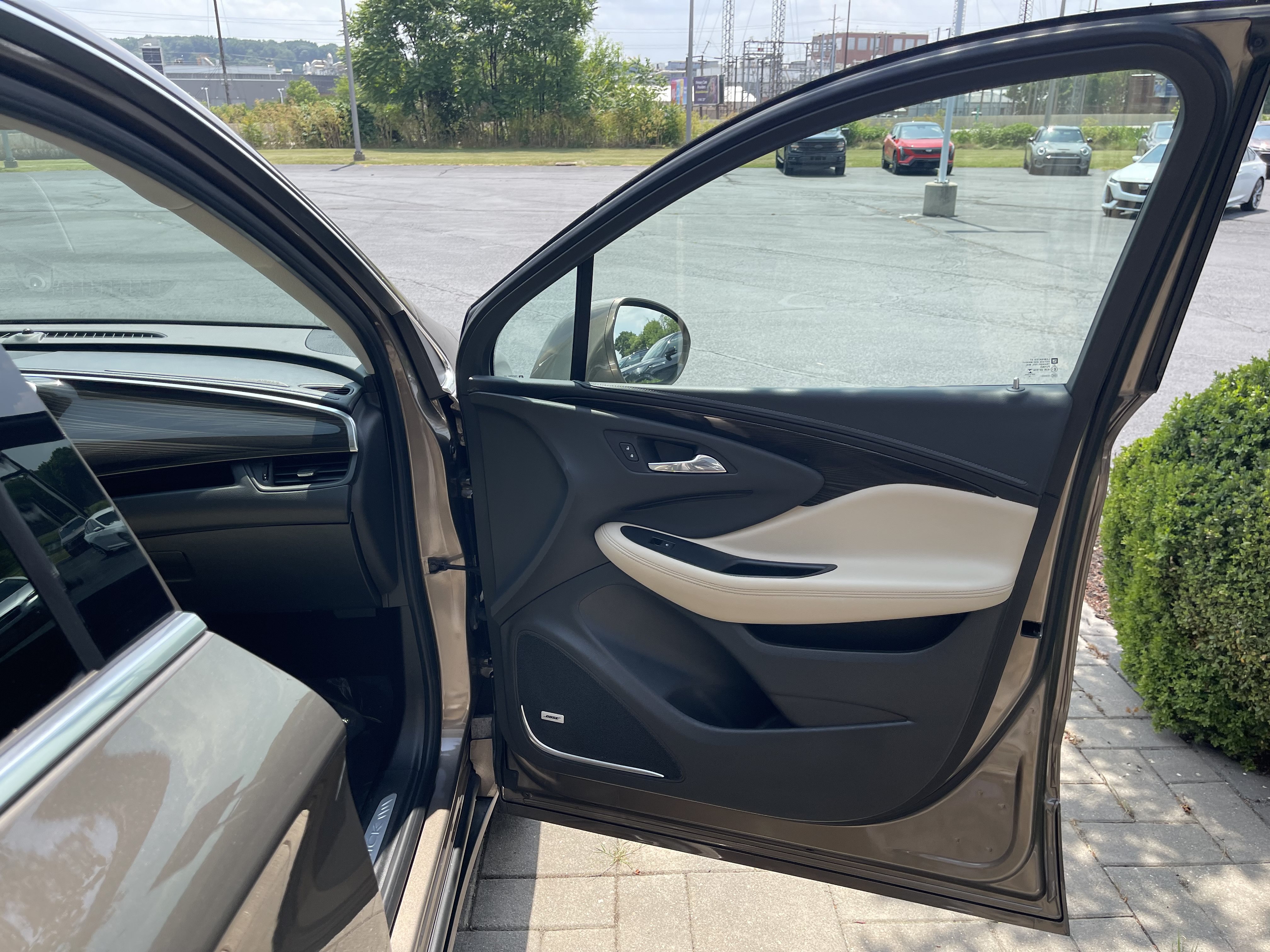 Used 2019 Buick Envision Premium w/ Driver Confidence Package AWD/4WD image 21