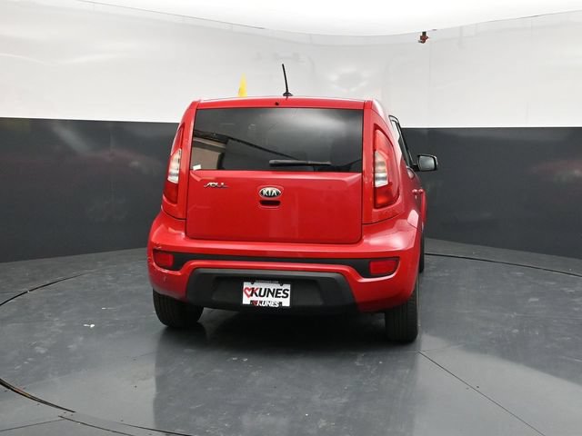 Used 2013 Kia Soul + FWD image 8