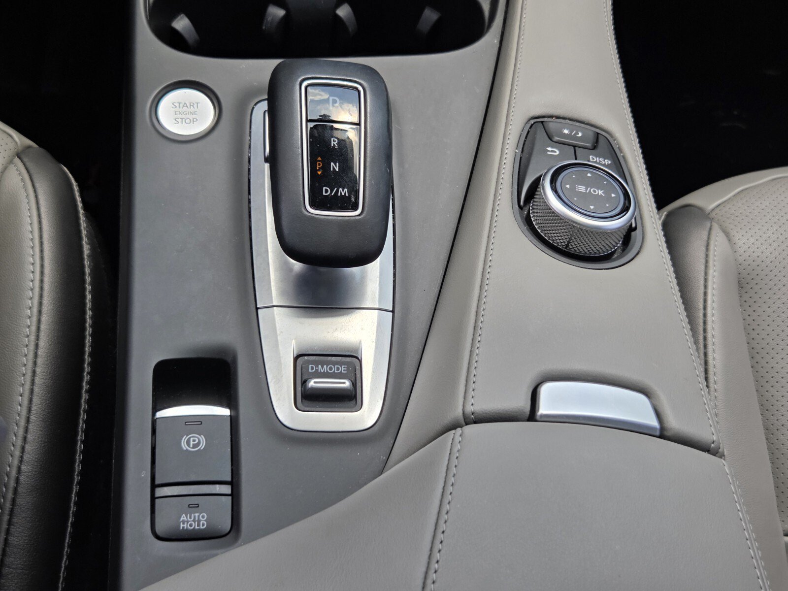 Used 2023 INFINITI QX50 Luxe FWD image 16