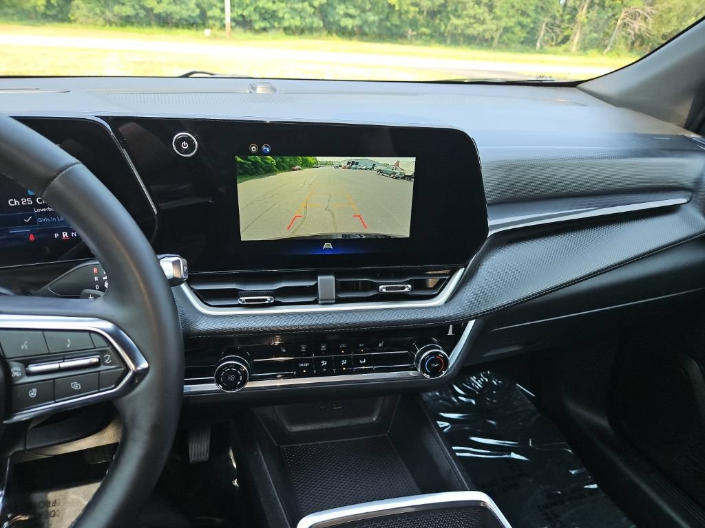 Used 2025 Chevrolet Equinox LT AWD/4WD image 19