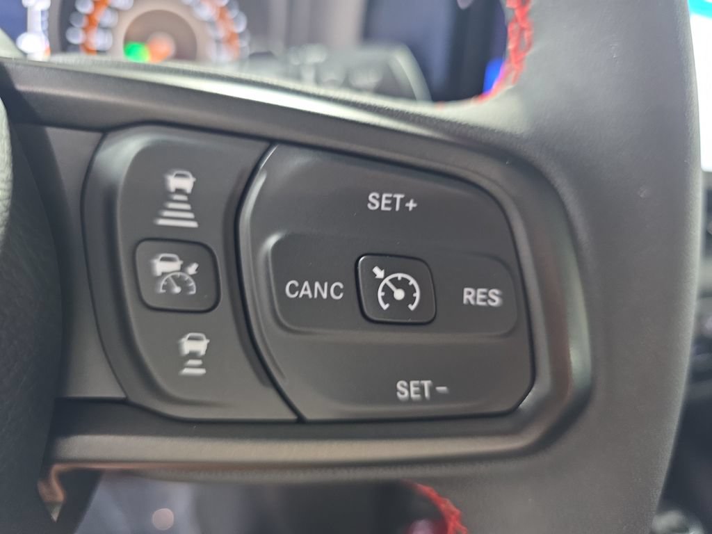 Used 2024 Jeep Wrangler Unlimited Rubicon w/ Convenience Group AWD/4WD image 17
