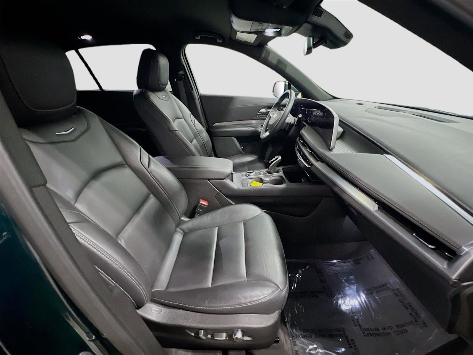 Used 2025 Cadillac XT4 Premium Luxury image 27